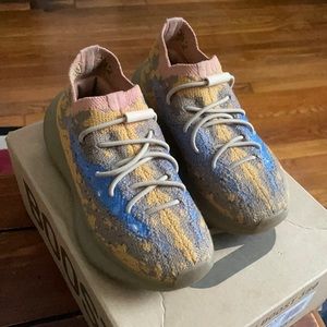 Kids Yeezy Boost 380 size 11 1/2K